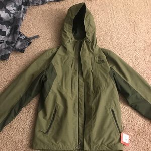 North face cinder tri climate jacket.